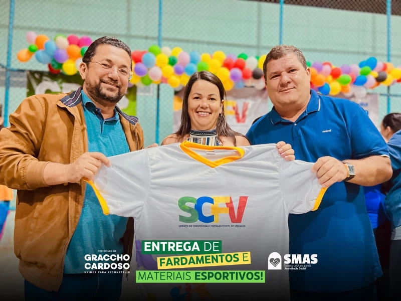 Prefeitura entrega novos fardamentos aos participantes do SCFV