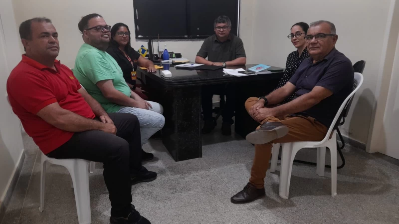 Gestão Municipal realiza reunião com o Sintrase para tratar de pautas dos servidores públicos