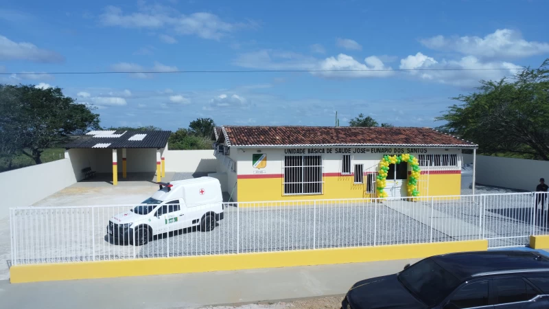 Prefeitura de Graccho Cardoso reforça a saúde com UBS renovada, ambulância 0 km e van para o sertão